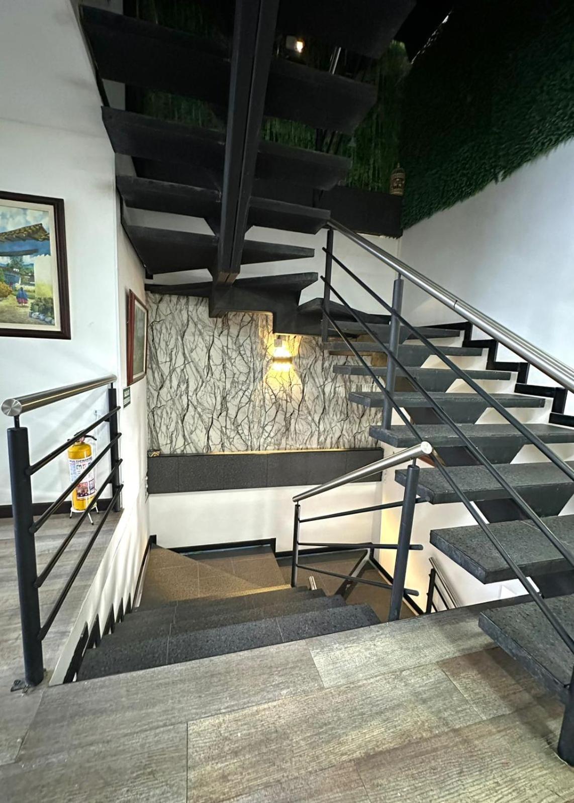 קאלי Hotel Los Maderos מראה חיצוני תמונה