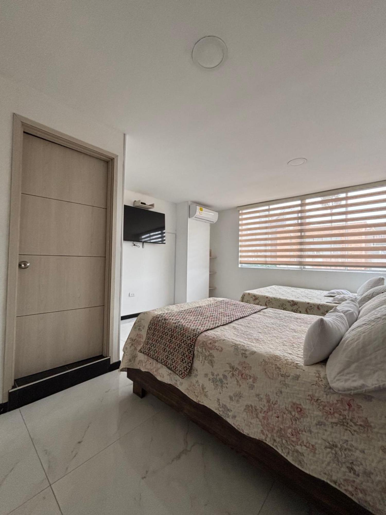 קאלי Hotel Los Maderos מראה חיצוני תמונה